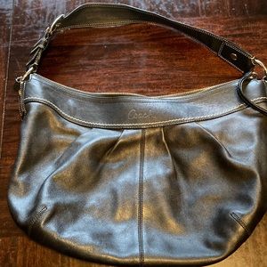 Coach handbag, great condition and quality. Beautiful black leather.